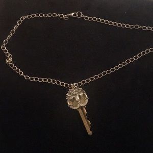 Unique key necklace worn once silvertone/goldtone